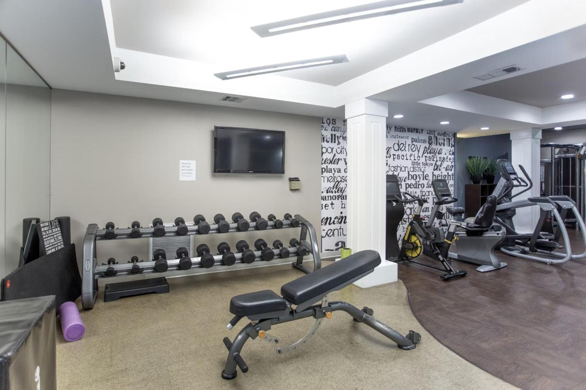 Beverly Hills Chic 2 Bed 2Bath With Patio And Parking 309 Los Angeles Exterior photo
